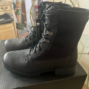 Sorel Emelie II Lace Up Waterproof Boot - NWT Size 9